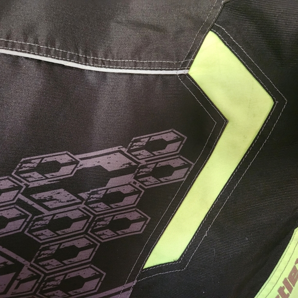 Youth Bolt Castle Jacket - Picture 10 of 16